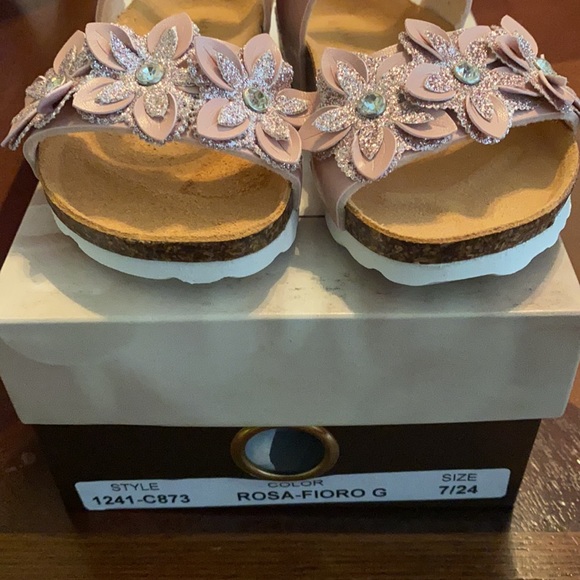 Toddler Sandals - Picture 6 of 7